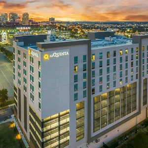 Hotel La Quinta & By Wyndham Downtown Stadium ***